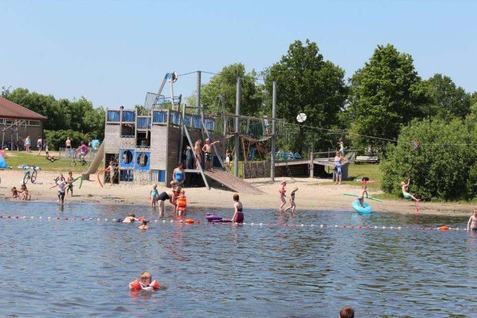 Ervaar 'Fryske Weelde' Op Vijf Sterren Vakantiepark De Kuilart Villa Koudum Buitenkant foto