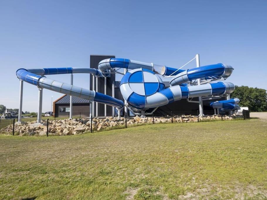 Ervaar 'Fryske Weelde' Op Vijf Sterren Vakantiepark De Kuilart Koudum Buitenkant foto